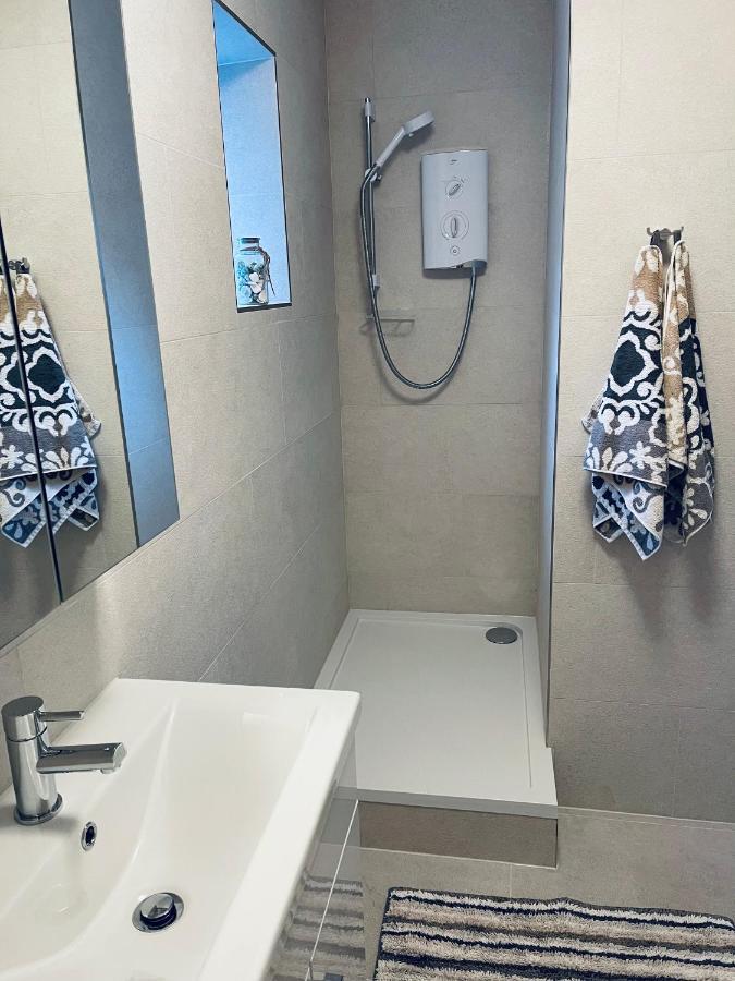 Central London Stylish Newly Decorated Studio Flat Экстерьер фото
